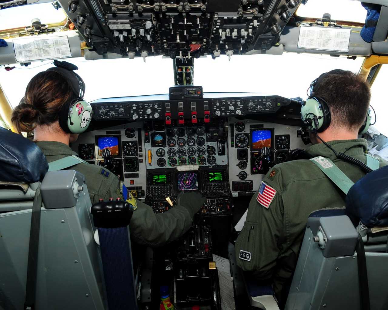 KC-135 Air Refueling – στο αέρα για ‘φαγητό’…