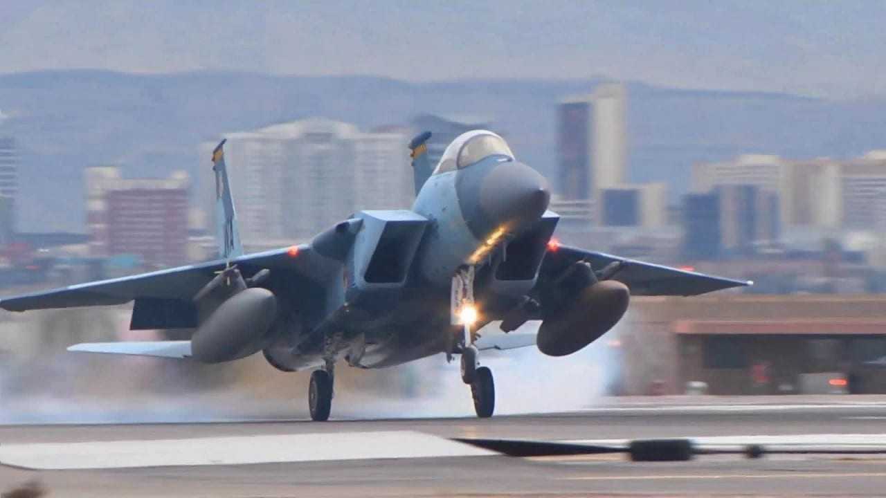 EA-18, F-16, F-15, Eurofighter Typhoon στη Red Flag σε απογείωση…