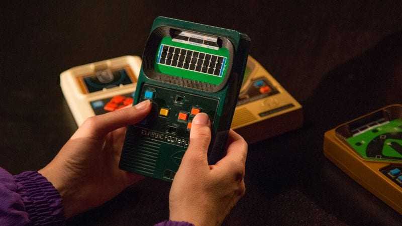 12 κονσόλες σε κονσέρτο καταστροφής…