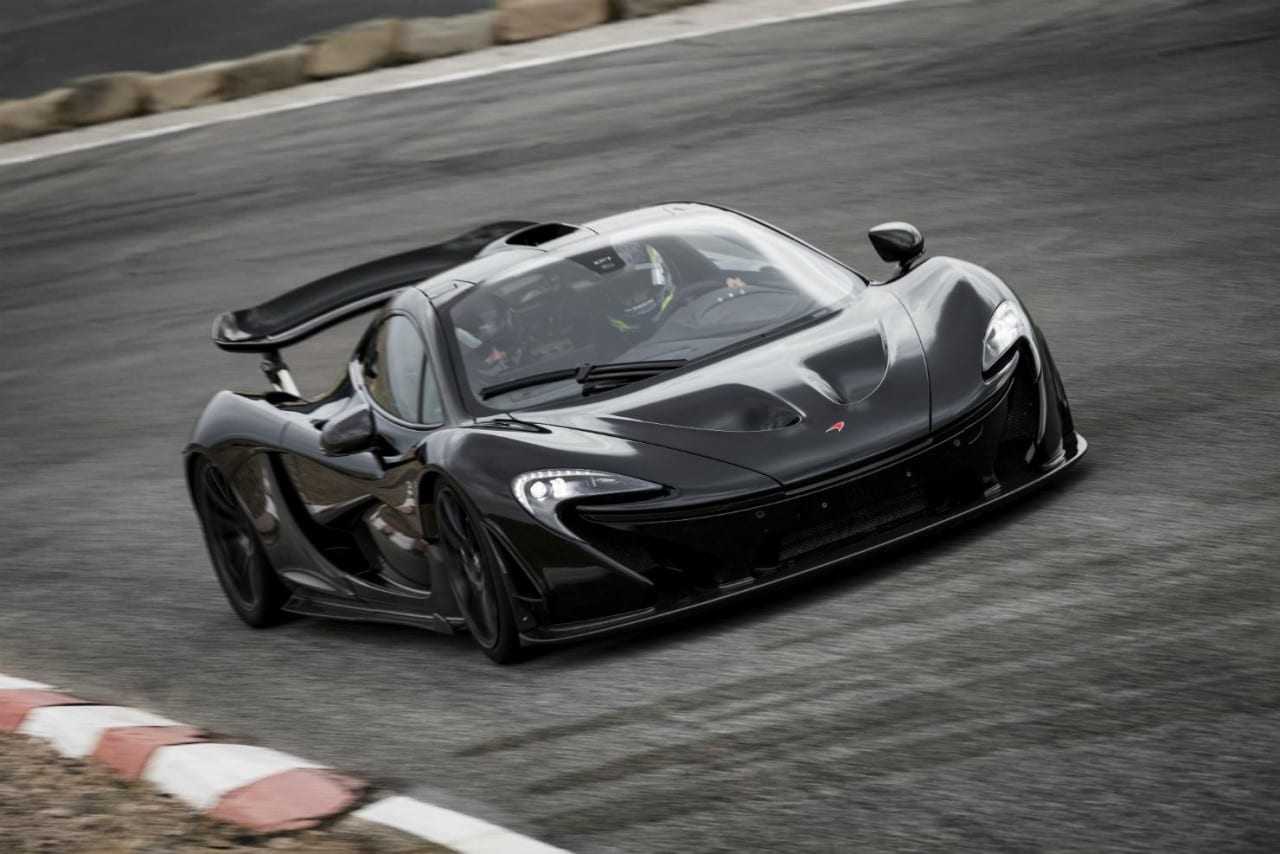 McLaren P1 Vs Porsche 918