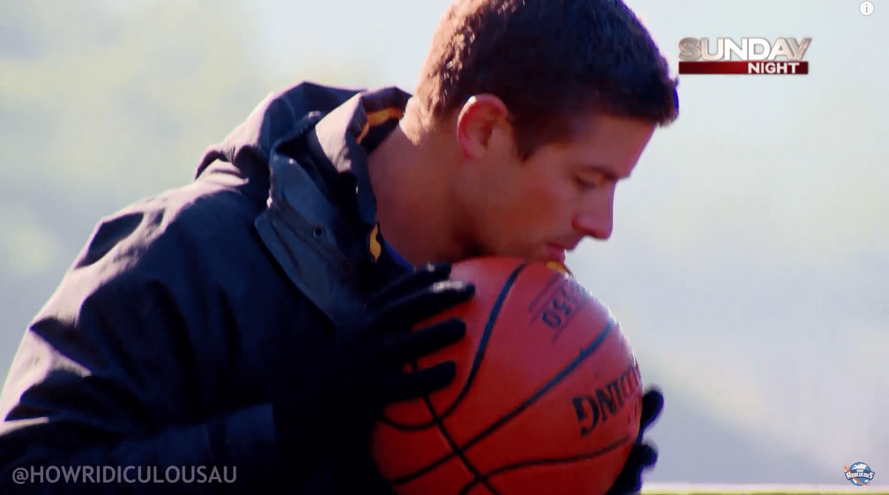 WORLD RECORD Basketball Shot – θεότρελο…