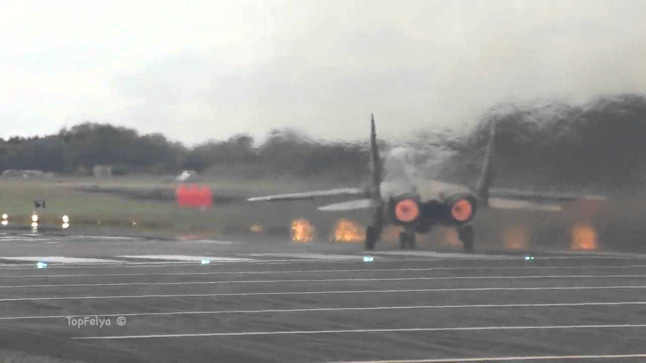 MiG-29 σε απίθανη κάθετη απογείωση!
