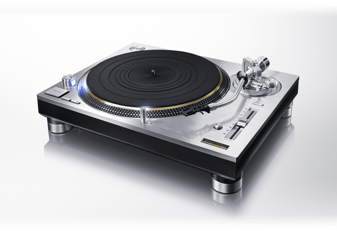 CES 2016 – Technics SL-1200 Direct Drive