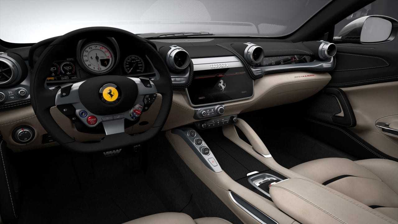 Ferrari GTC4 Lusso 09