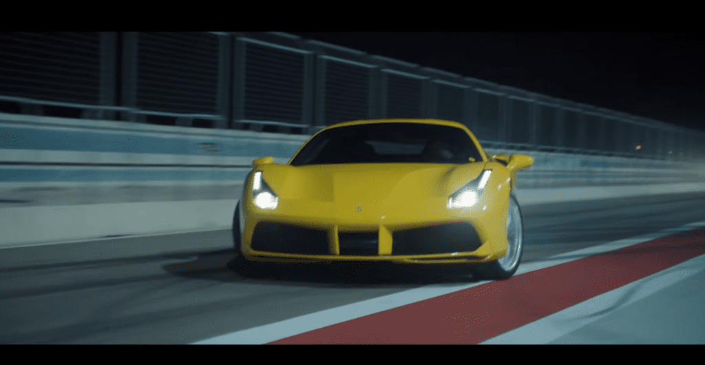 Video-Ferrari-488-GTB-shows-drifting