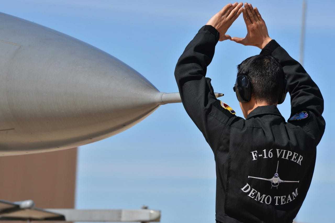 2016 F-16 US Viper Demo