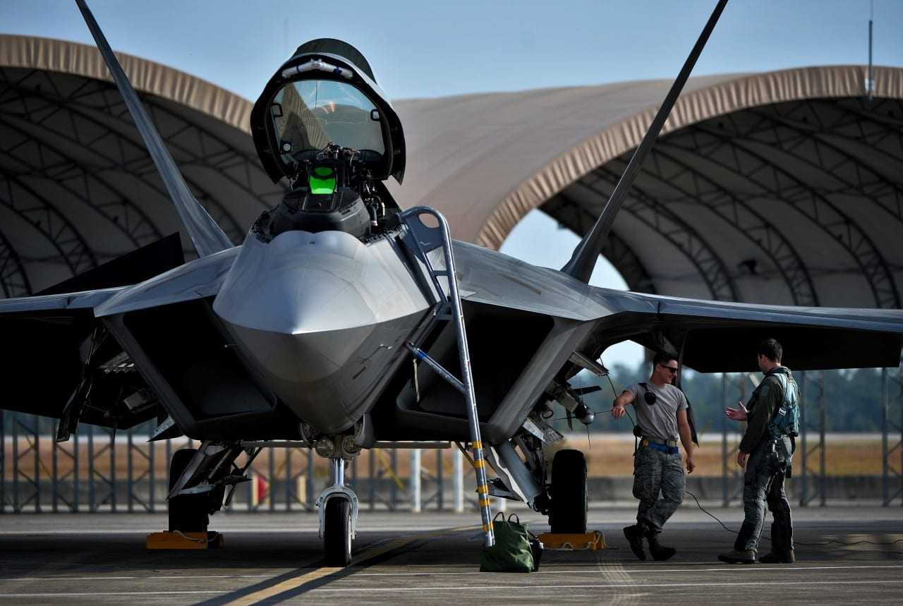 Το hi tech F-22 Raptor σε εκπληκτικό βίντεο
