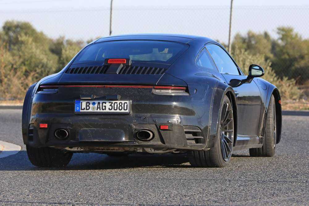 2019 Porsche 911 Carrera