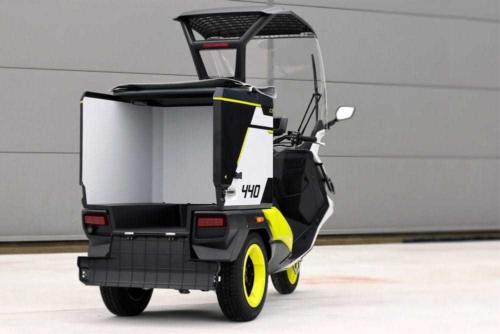 Rapide 3 Electric Cargo Scooter