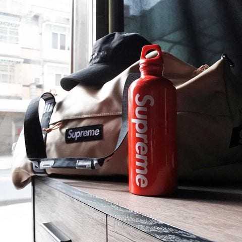 Supreme SIGG Traveller 0.6L Water Bottle Red