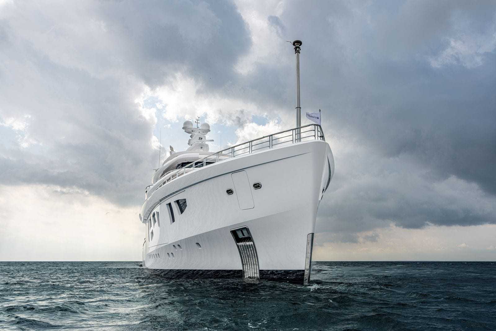 Artefact Hybrid Yacht