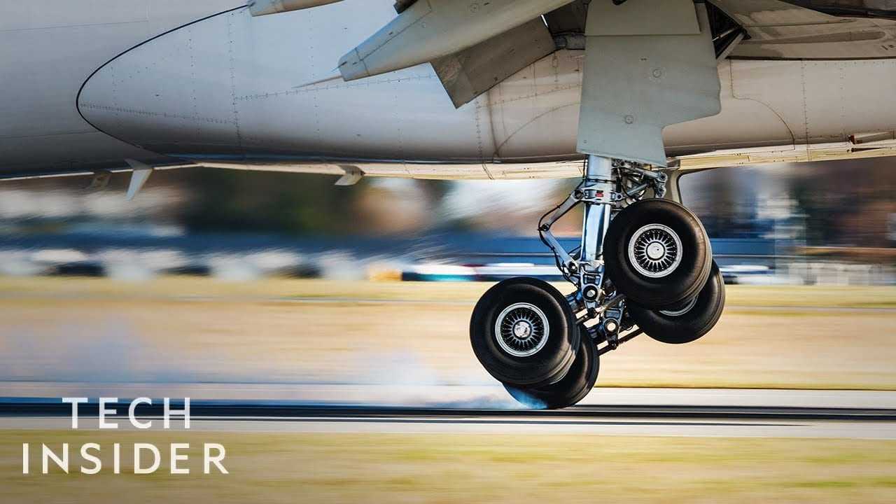 Why Airplane Takeoffs And Landings Are So Dangerous