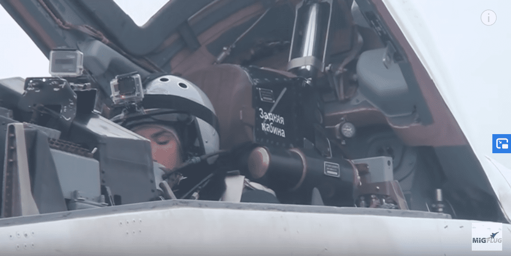 Πετώντας με ένα MiG-29