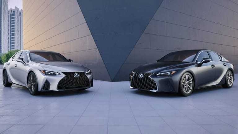 2021 Lexus IS