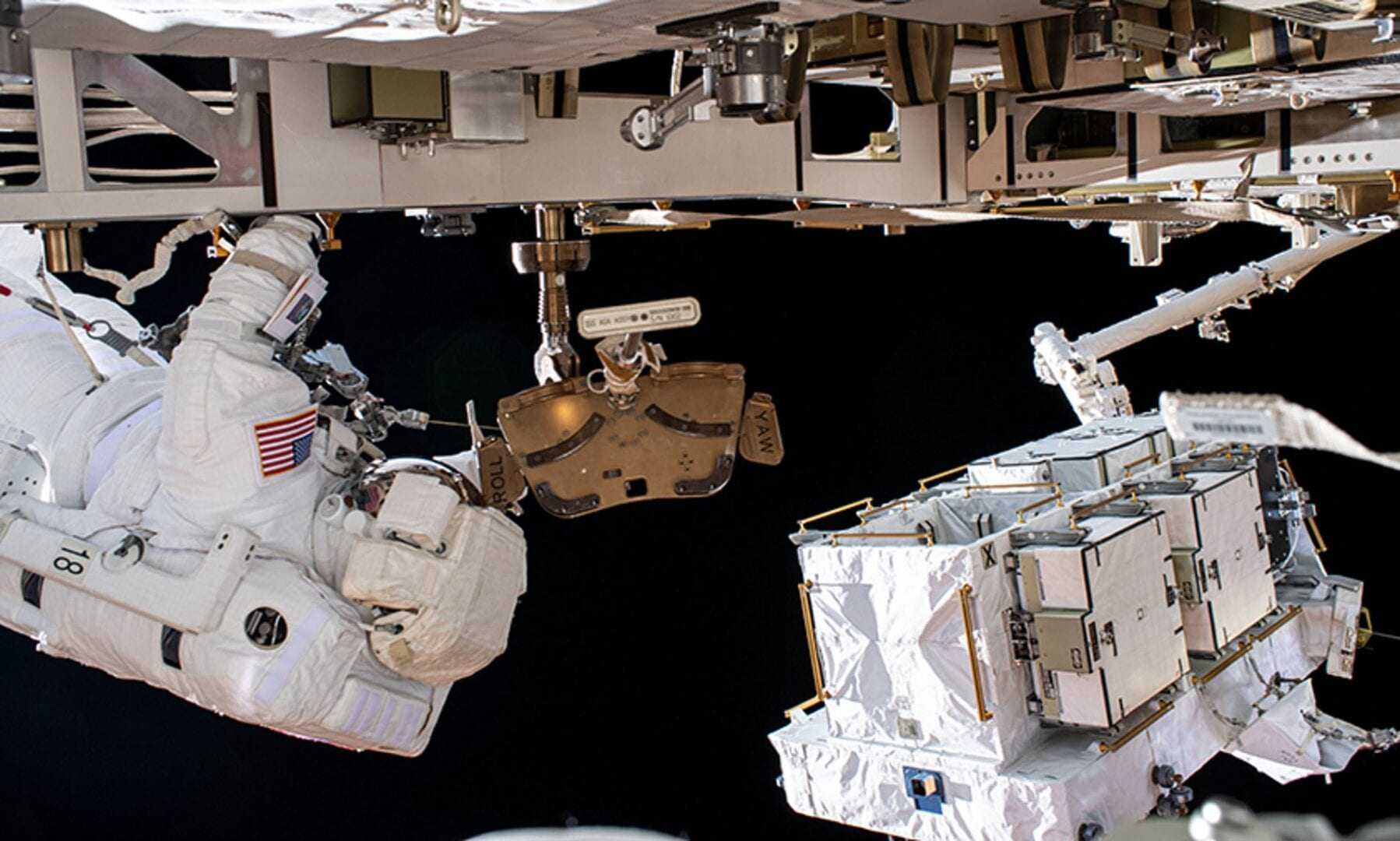 Η NASA ετοιμάζεται για τη Σελήνη – Στολές και εργαλεία