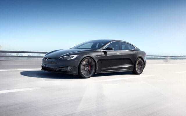 Tesla plaid 2022