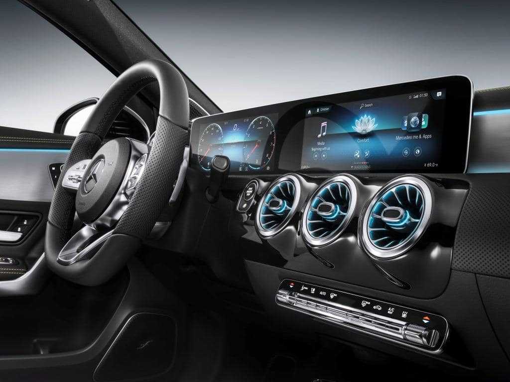 Mercedes-Benz MBUX AI Cockpit – Powered by NVIDIA