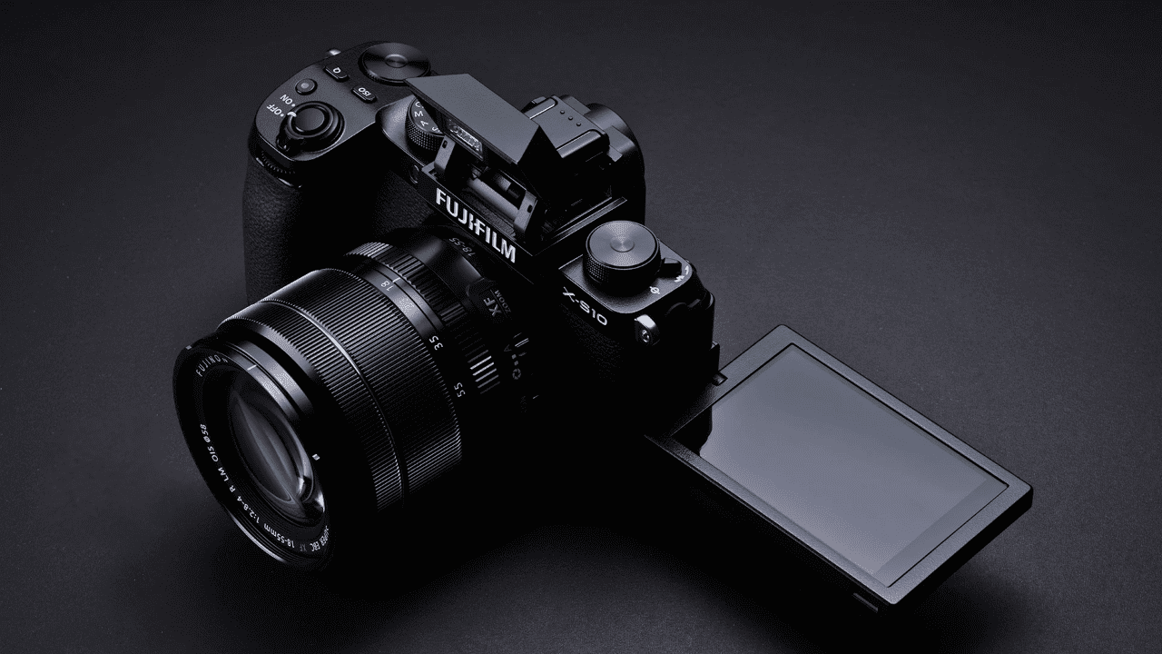 Η νέα Fujifilm X-S10