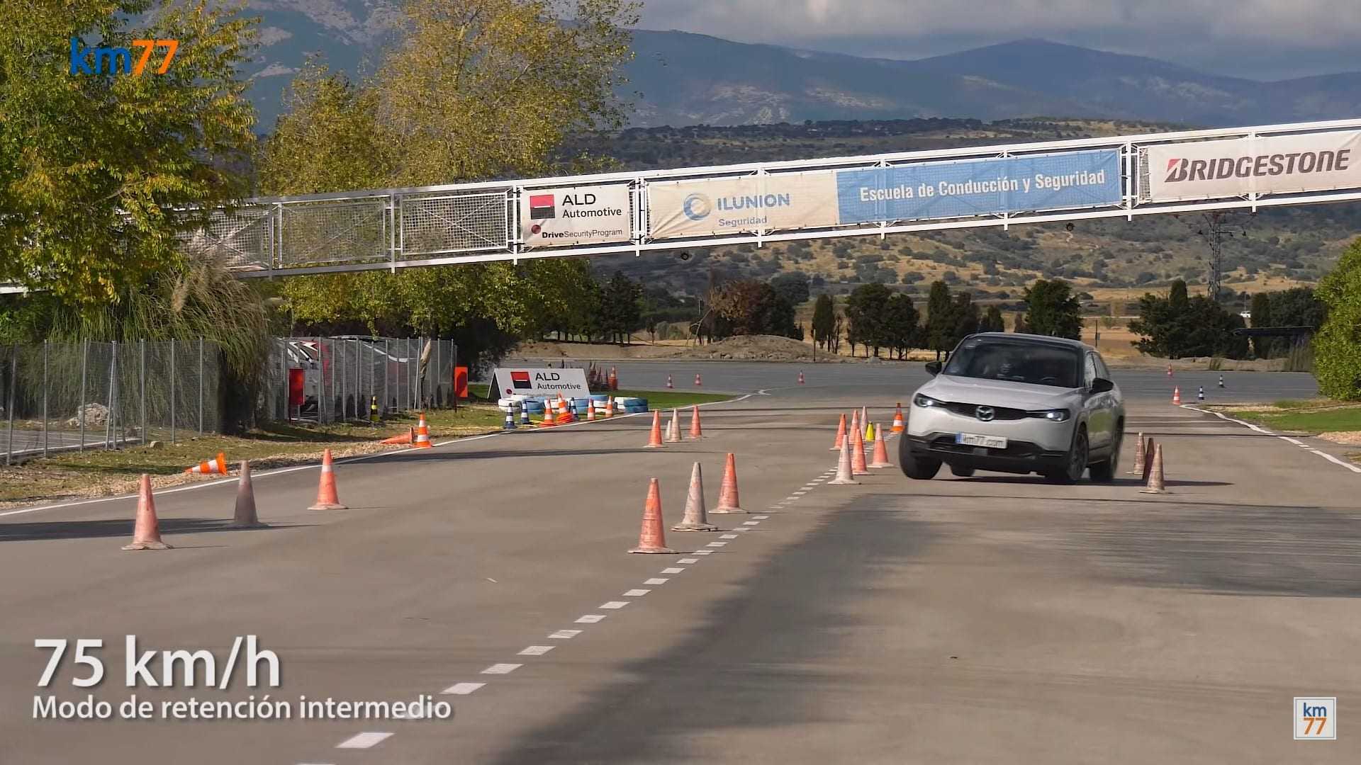 Mazda MX-30 Moose Test