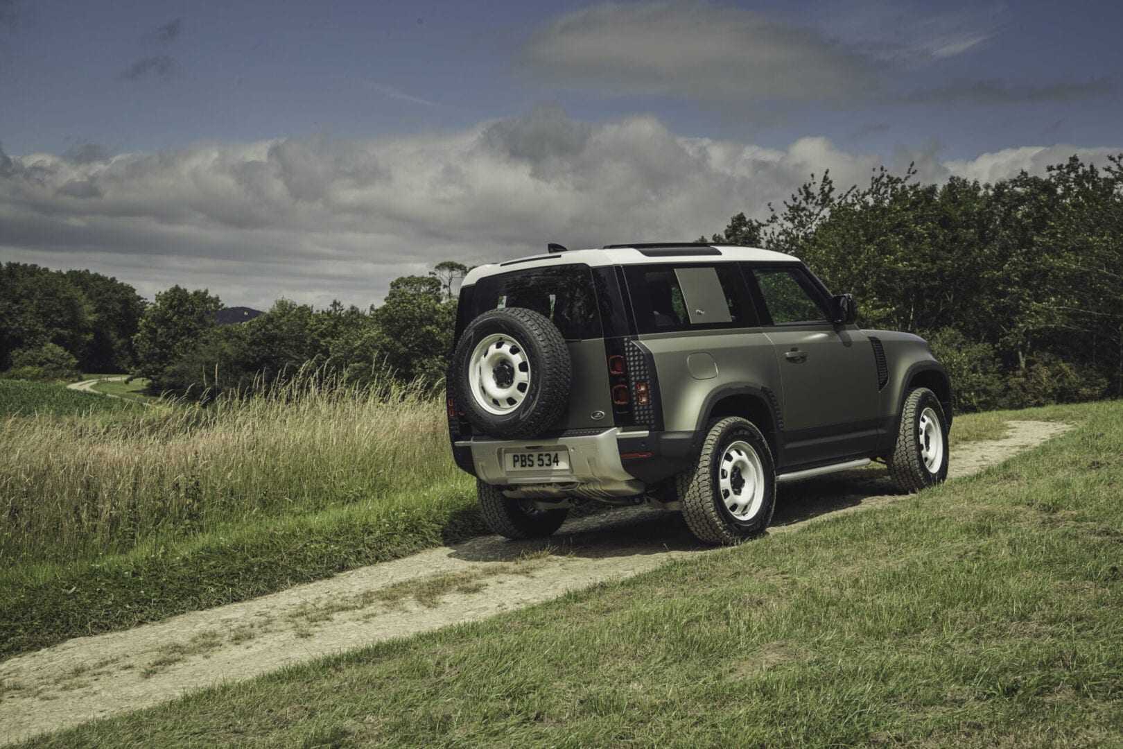 Richard Hammond + 2020 Land Rover Defender