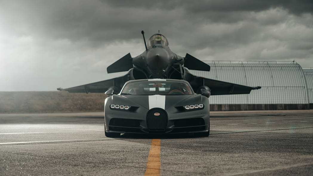 Μονομαχία κορυφής – Bugatti Chiron Sport Vs Dassault Rafale