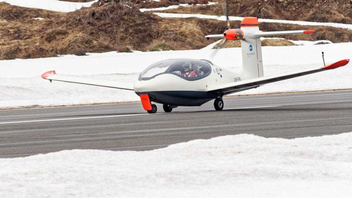 Το ηλεκτρικό Equator P2 Xcursion μικρό υδροπλάνο