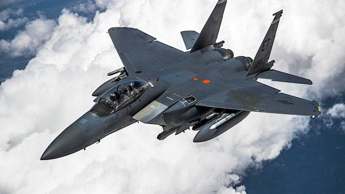 Το ολοκαίνουργιο F-15EX σε Εναέριο Ανεφοδιασμό