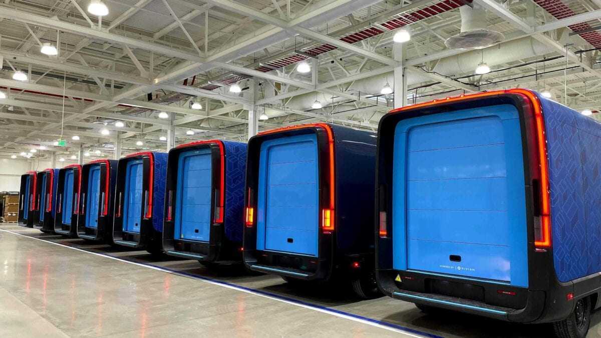 Τα ηλεκτρικά Rivian + Amazon Vanακια είναι έτοιμα