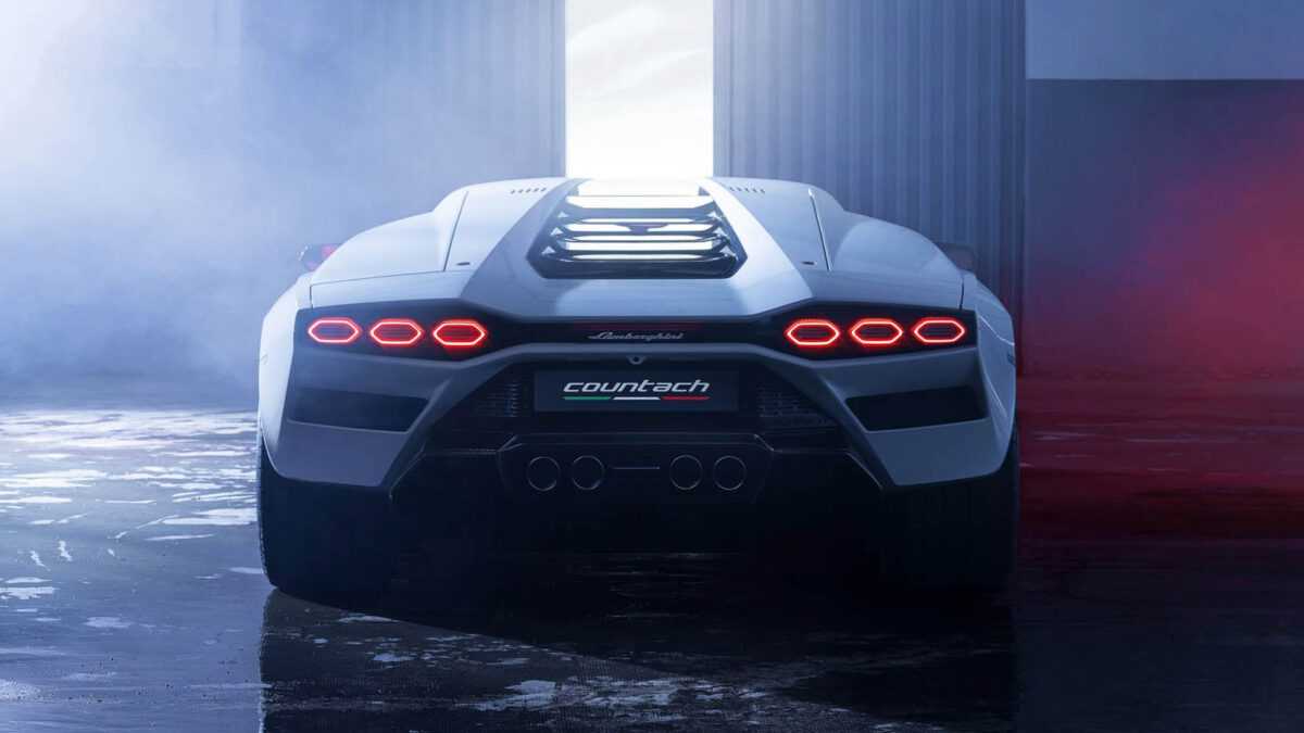 2022 Countach LPI 800-4