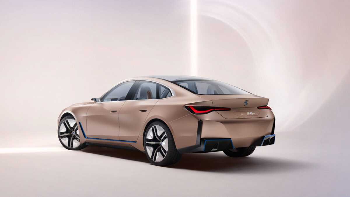 2022 BMW i4