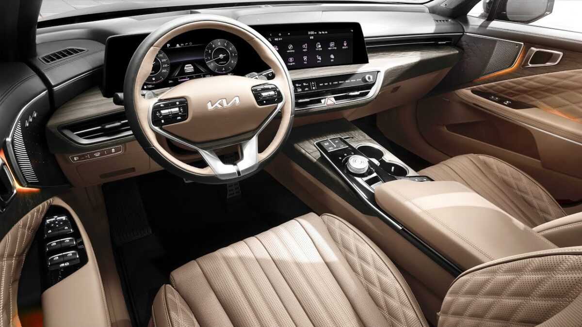 2022 Kia K8