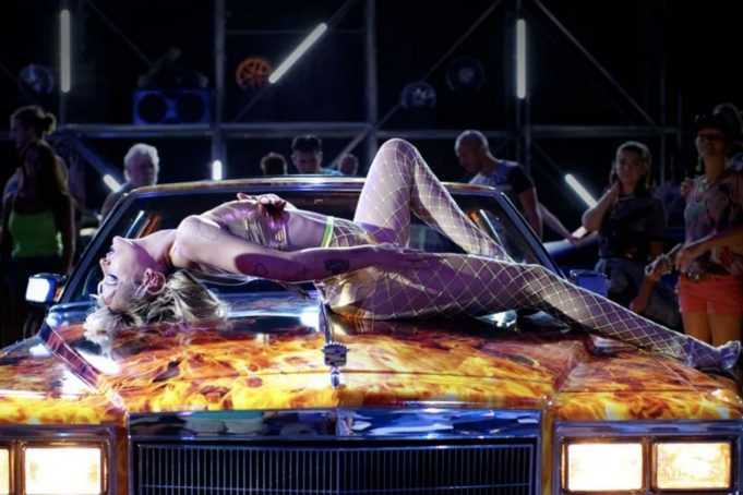 Titane – Official Redband Trailer