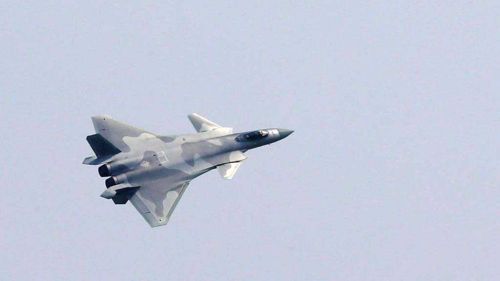 Το κινεζικό J-20 stealth στο Airshow China 2021