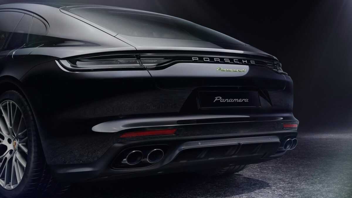 2022 Porsche Panamera Platinum Edition