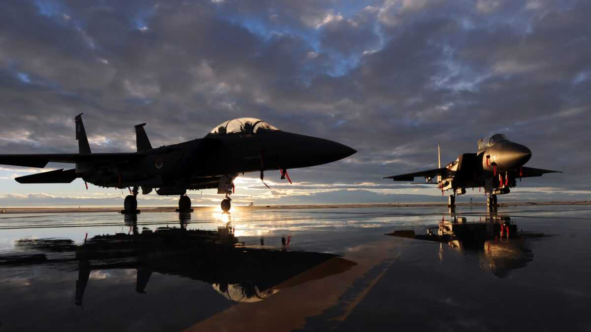 Έξι USAF F-15 Strick Eagles ‘με τα χίλια’ στο Mach Loop