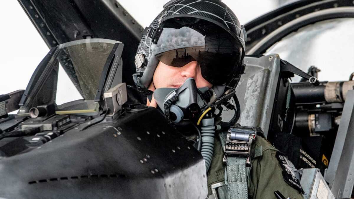 F-16 Viper Walkaround