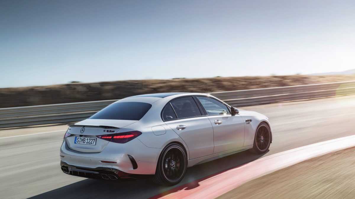 2022 Mercedes-AMG C 63 S E Performance