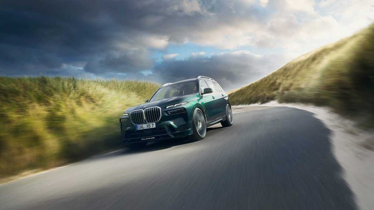 20220 Alpina BMW XB7 Super SUV