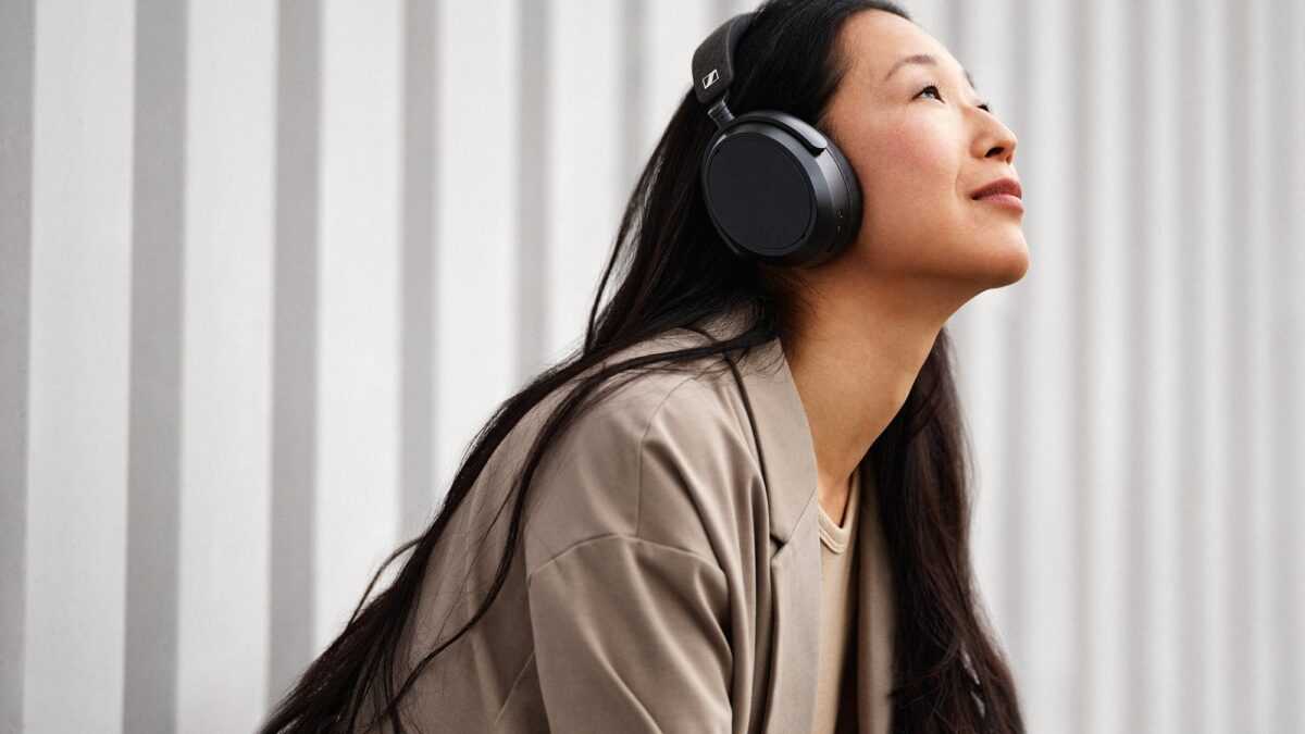 Τα νέα Sennheiser Momentum 4
