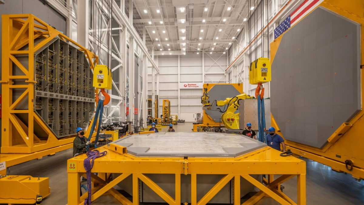 Στη φωλιά κατασκευής των hi tech ραντάρ