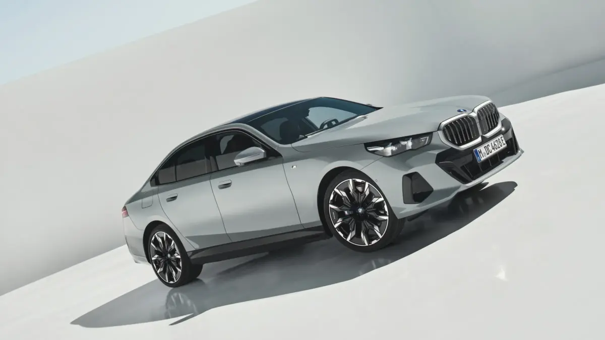 2023 BMW i5