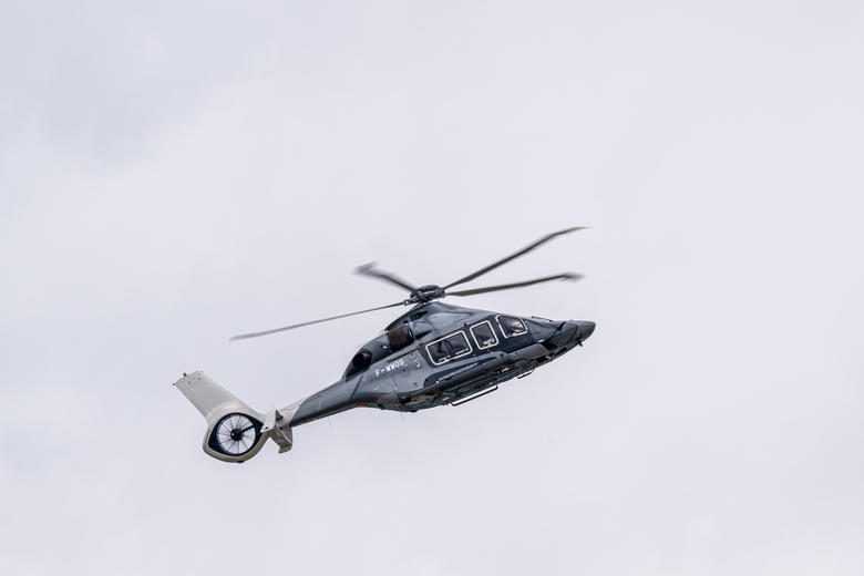 Η εντυπωσιακή επίδειξη του H160 της Airbus Helicopters στο Paris Airshow
