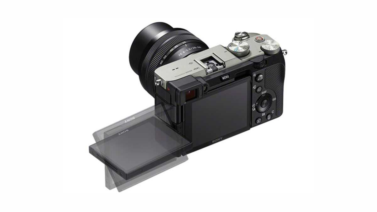 Νέες Sony A6700 και A7cII