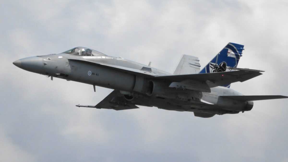 Το demo του φινλανδικού F/A-18 Hornet Solo Display στο RIAT 2023