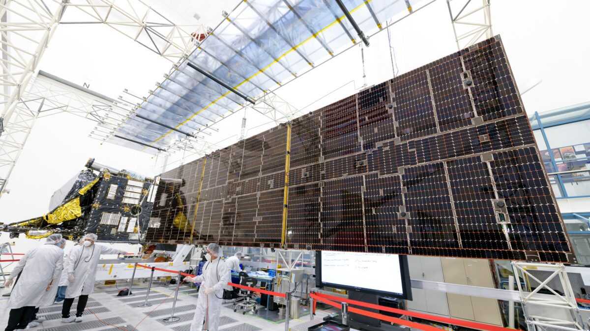 Δοκιμή για τα hi tech ηλιακά πάνελ του διαστημικού σκάφους NASA Psyche