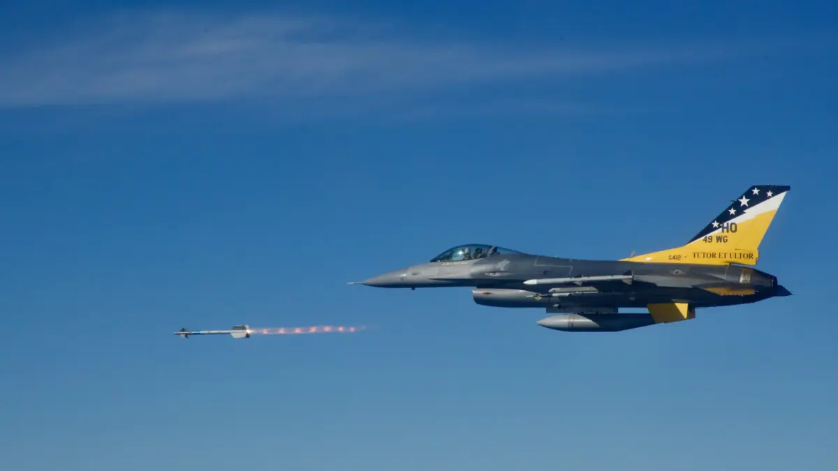 Πύραυλοι AIM-9X παρουσιάστηκαν στην Πολεμική Αεροπορία