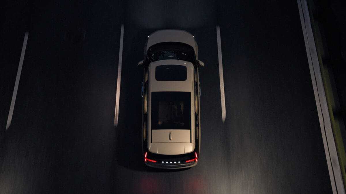 2023 Volvo EM90 Minivan