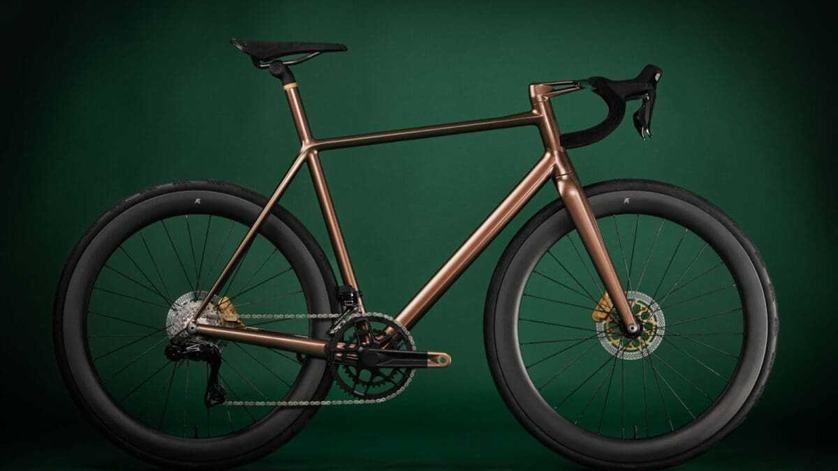 Το νέο Aston Martin .1R ποδήλατο επιδόσεων