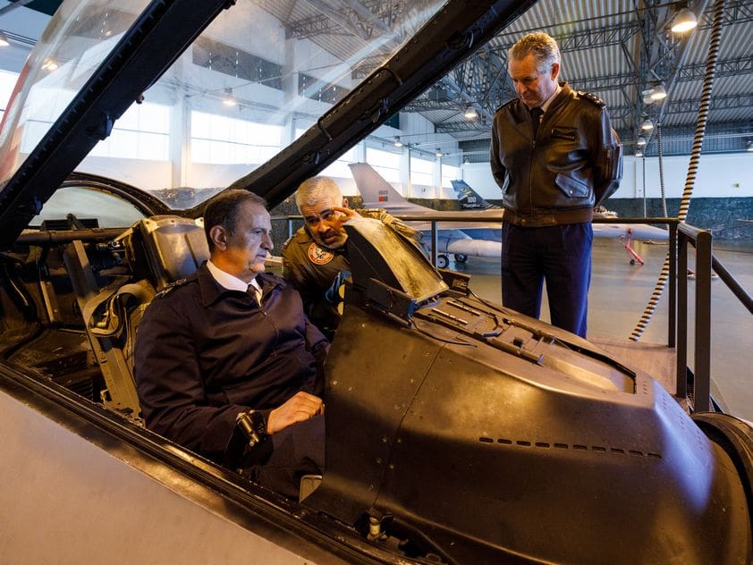 Επίσκεψη Αρχηγού ΓΕΑ στην Πορτογαλία – δύο ελληνικά C-130 σε συντήρηση