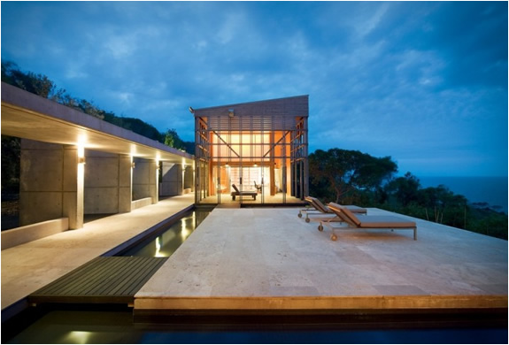 304041alinghi residence grose bradley 2